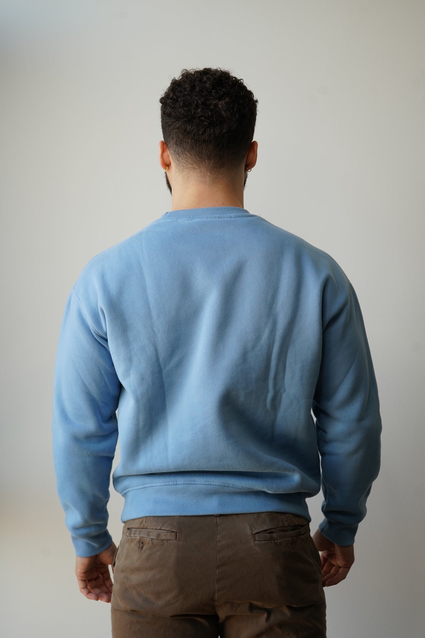 classic crew sweatshirt in cerulean