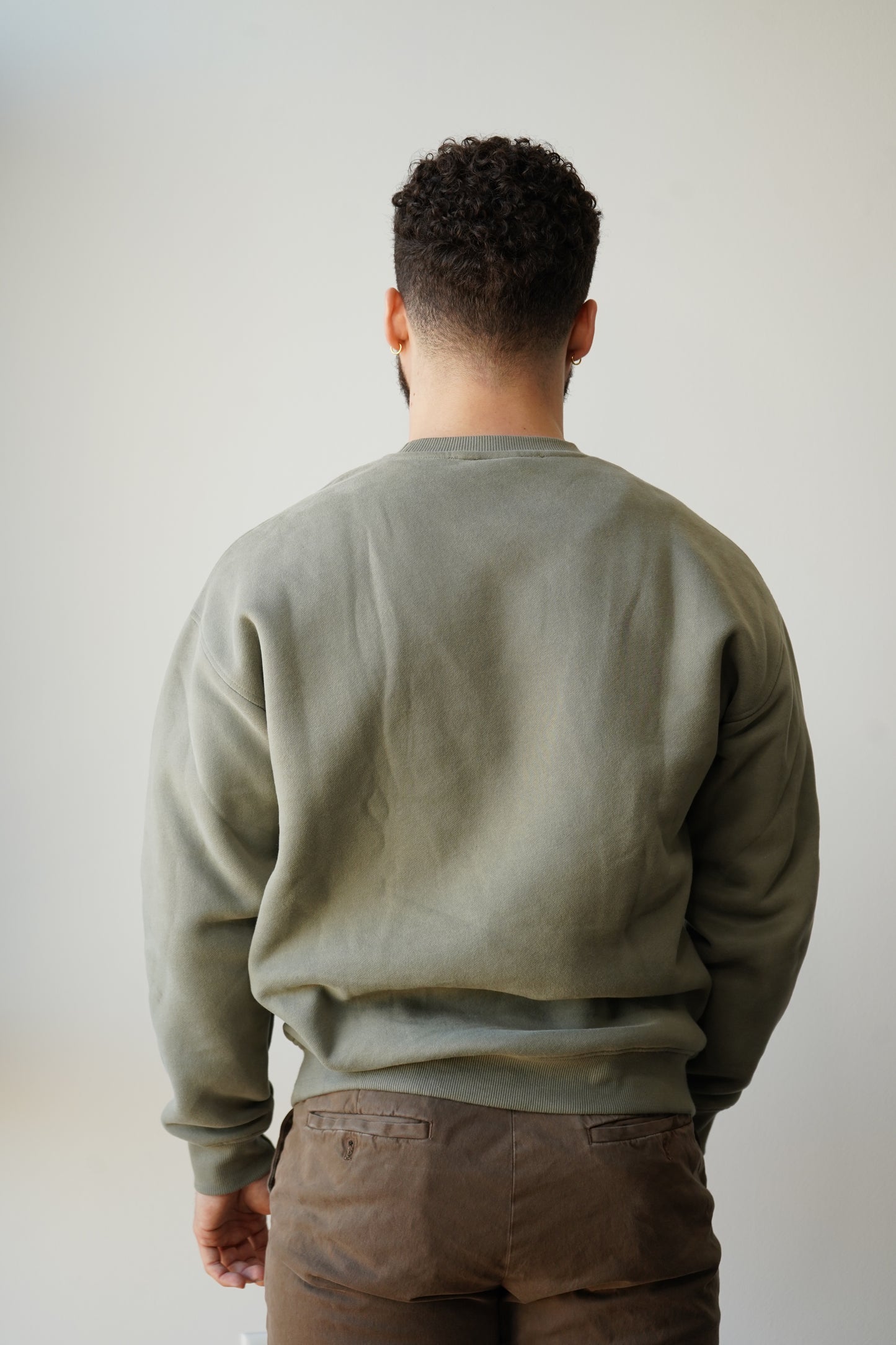 classic crew sweatshirt in sage